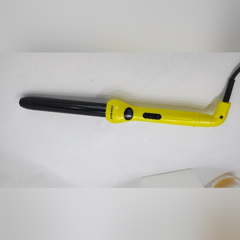 EVA NYC Curling Wand Yellow